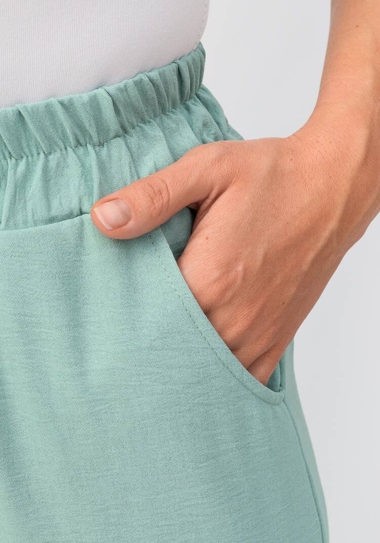 Костюм: брюки и блуза с лаконичным принтом шир.  750, рис. 18