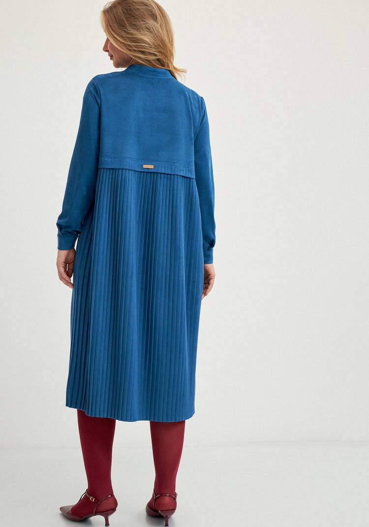 Платье-рубашка с плиссированной спинкой шир.  750, рис. 12