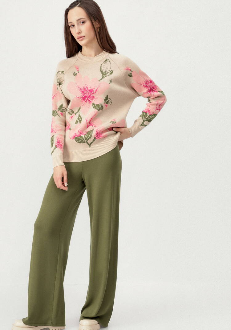 Джемпер с нежным цветочным орнаментом шир.  750, рис. 17