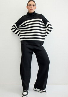 Брюки свободного кроя палаццо