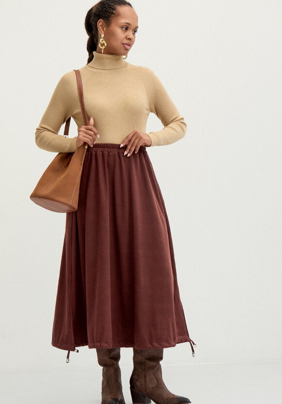 Юбка на кулиске по низу шир.  580, рис. 1