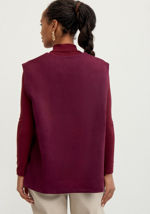 Жилет на молнии из замши шир.  580, рис. 3