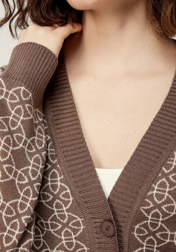 Костюм трикотажный свободного кроя шир.  580, рис. 7