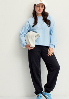 Джоггеры из футера с эластичным поясом