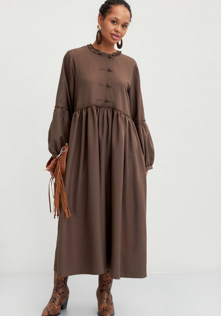 Платье с обьемными рукавами шир.  750, рис. 15