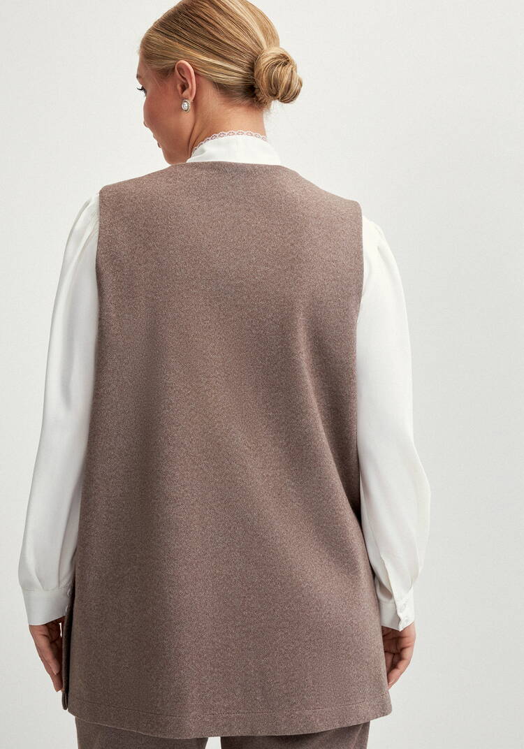 Жилет с боковыми пуговицами на молнии шир.  750, рис. 11