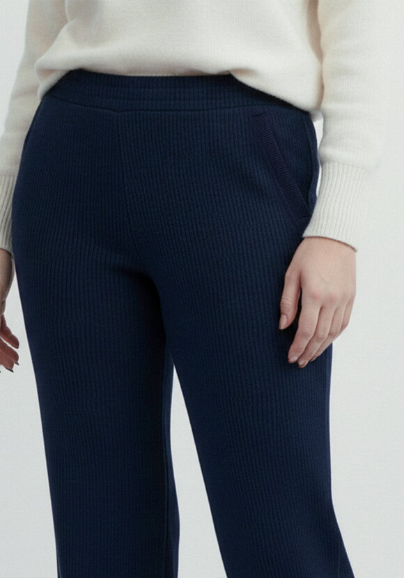 Брюки из микровельвета с начёсом шир.  580, рис. 13