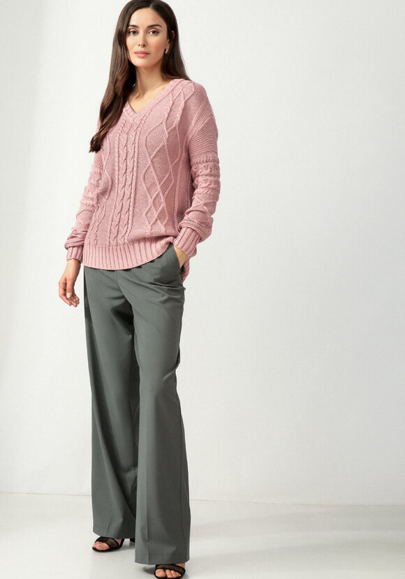 Джемпер женский с рисунком косы и араны шир.  580, рис. 26