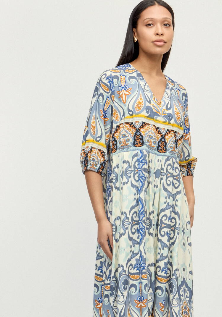 Платье с принтом свoбодного кроя шир.  750, рис. 9