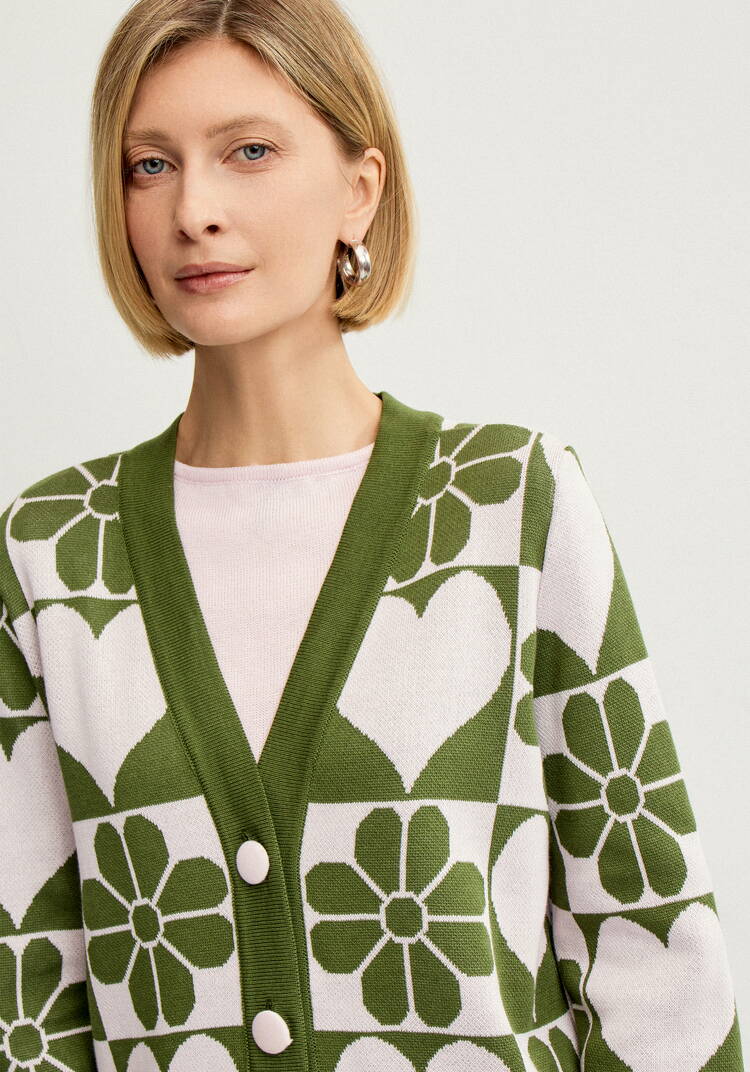 Кардиган прямой на пуговицах с рисунком шир.  750, рис. 21