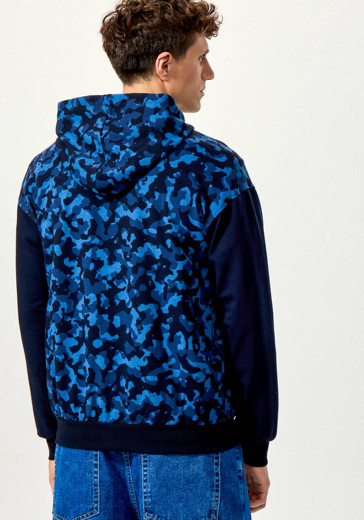 Толстовка с камуфляжным принтом и капюшоном шир.  750, рис. 11