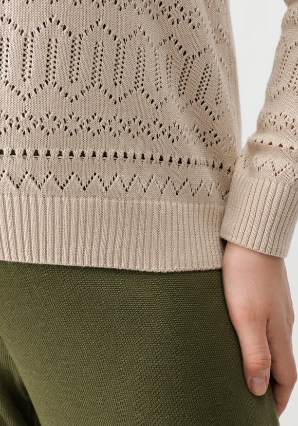 Джемпер с ажурным принтом шир.  580, рис. 6