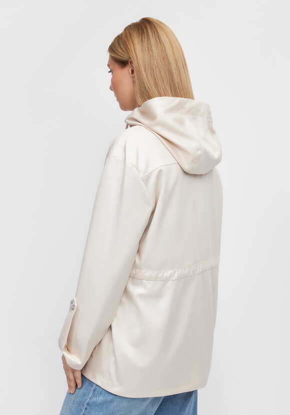 Ветровка с ажурным узором на карманах шир.  580, рис. 25