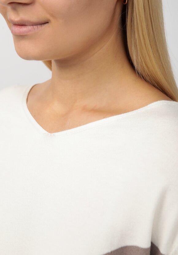 Джемпер вязаный с геометричным рисунком шир.  580, рис. 11