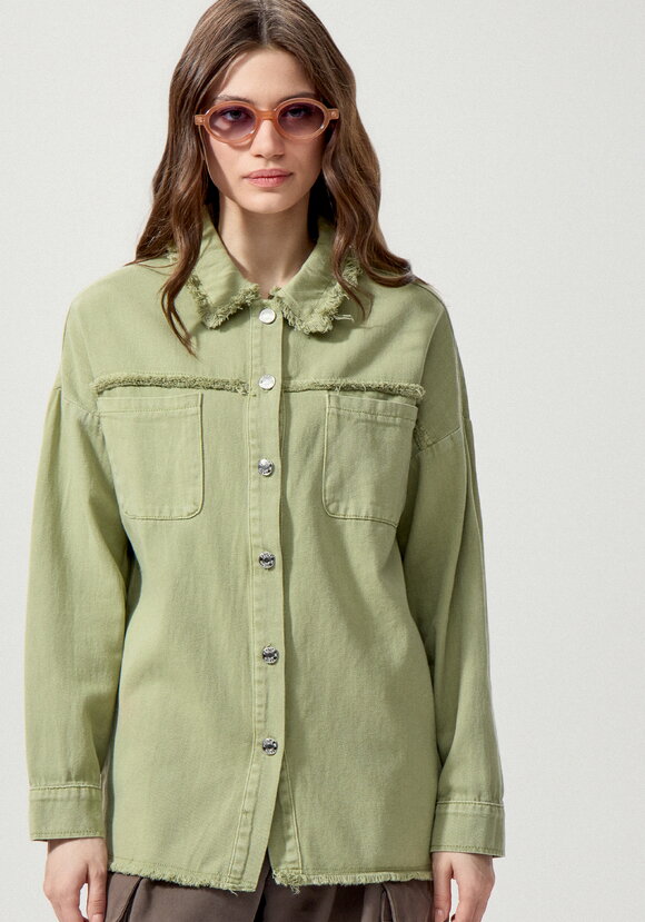 Джинсовая куртка с бахромой по краям шир.  580, рис. 20