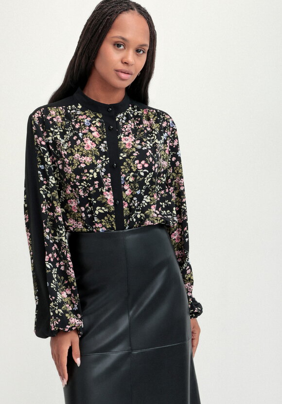 Блуза с лампасами по рукавам шир.  580, рис. 8