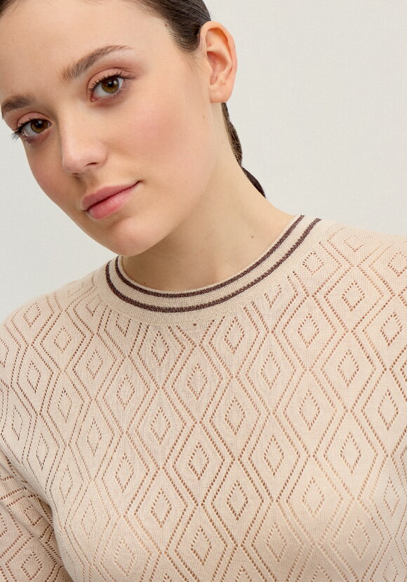 Джемпер с ажурными ромбами и метанитью шир.  580, рис. 14