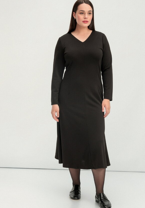 Платье длины миди с V-образным воротником шир.  580, рис. 4
