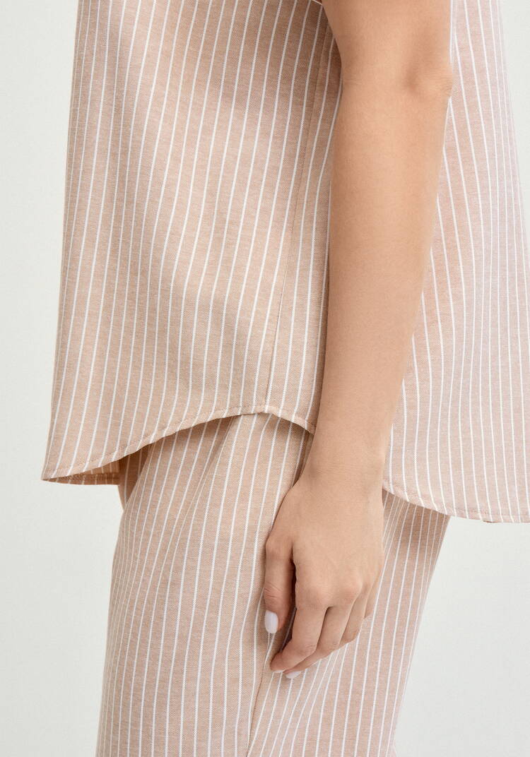 Блуза на пуговицах в вертикальную полоску шир.  750, рис. 6