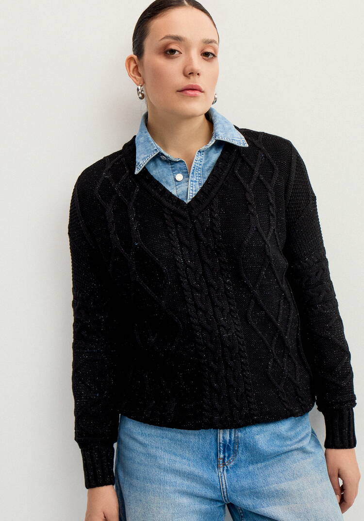 Джемпер с V-образным вырезом и косами шир.  750, рис. 4