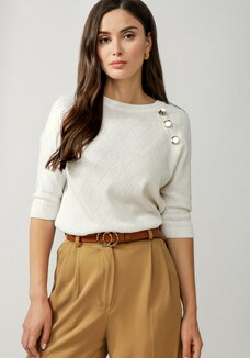 Джемпер с эффектными пуговицами по полочке