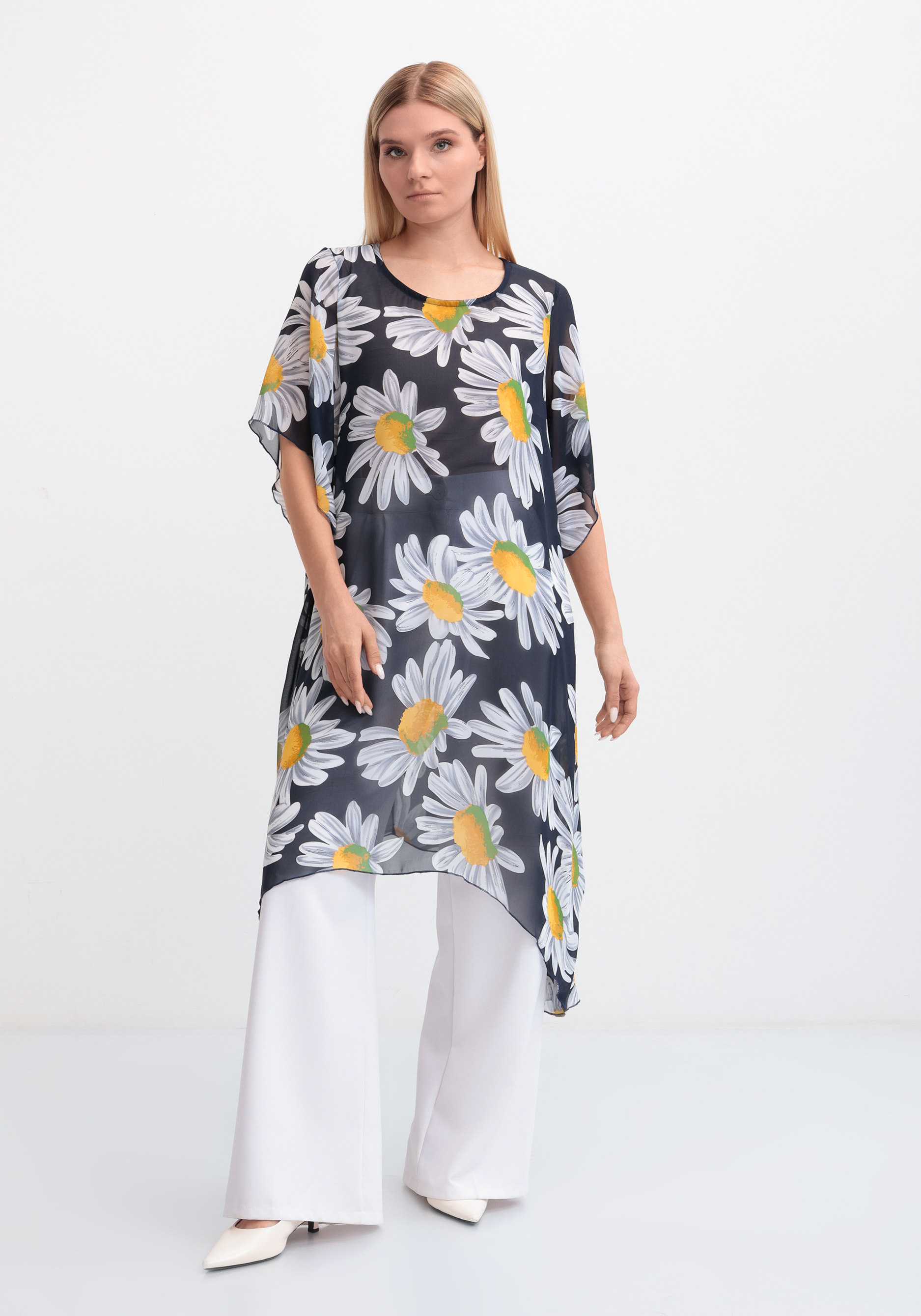 Туника с удлиненными уголками по низу