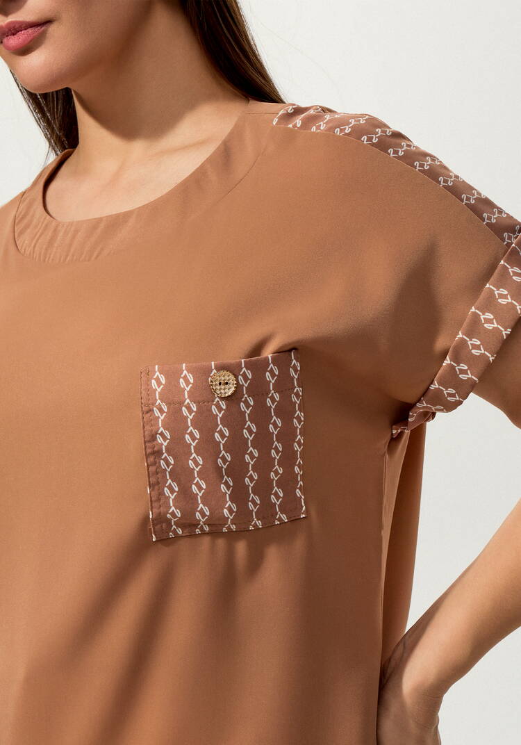 Блуза с боковым нагрудным карманом шир.  750, рис. 6