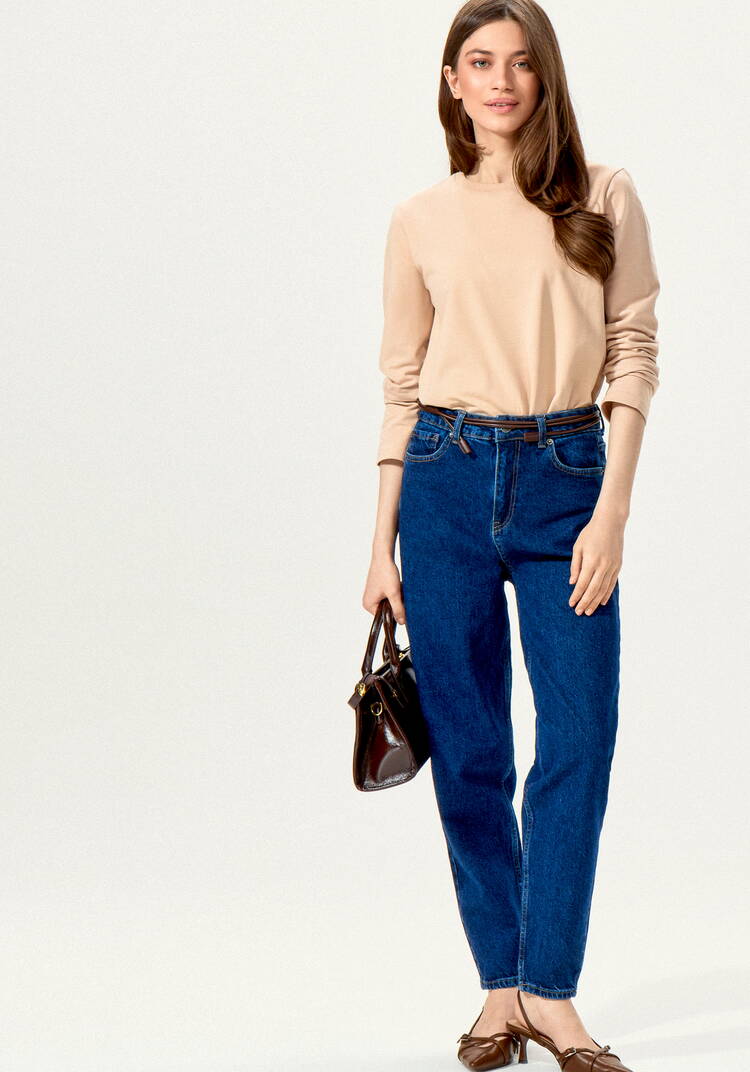 Мом-джинсы с зауженными к низу брючинами шир.  750, рис. 23