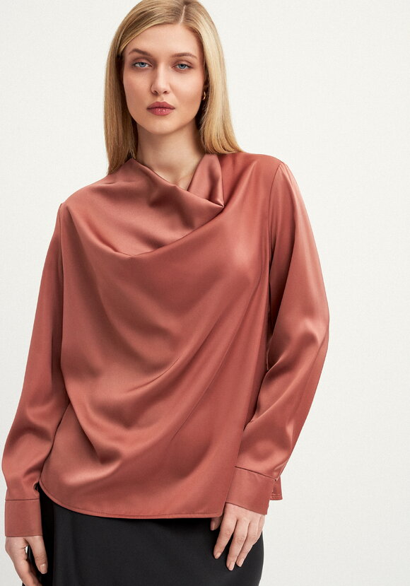 Блуза шелковая с воротником-хомутом шир.  580, рис. 14