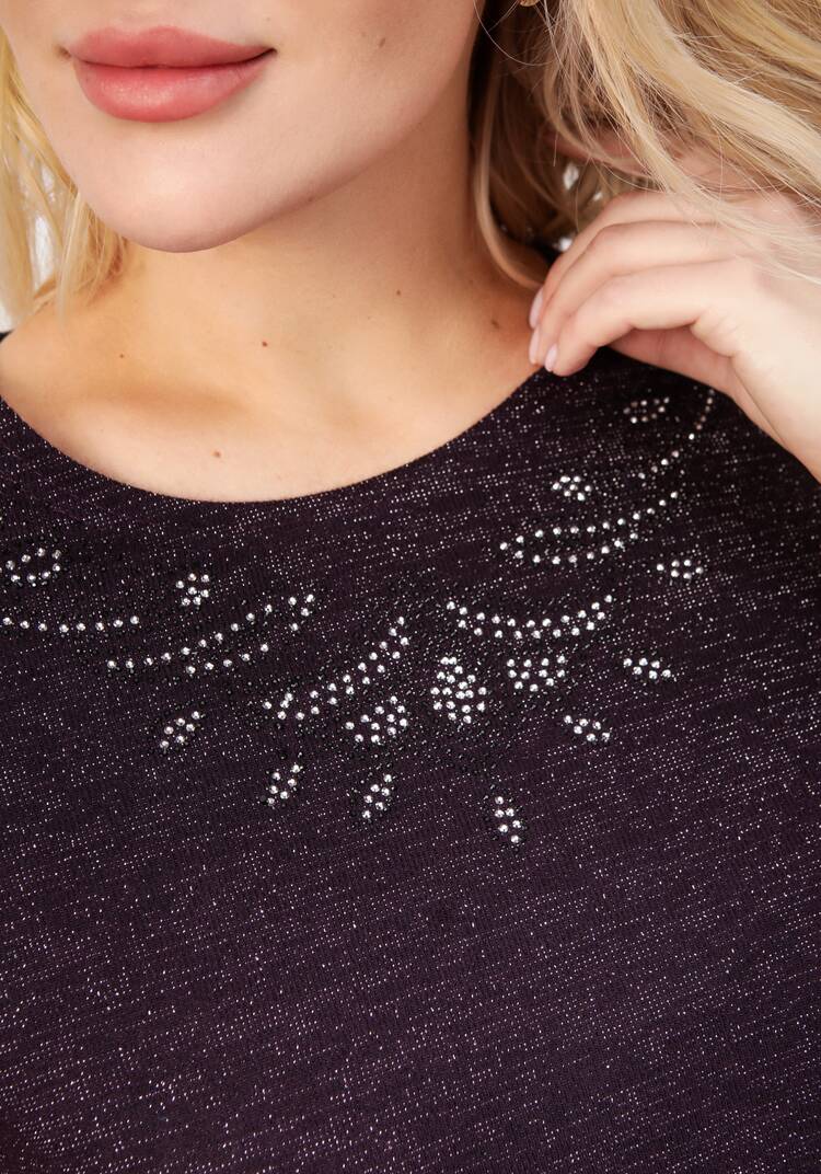 Блуза с декором из страз по горловине шир.  750, рис. 35