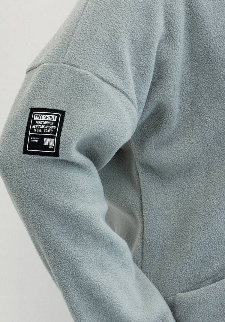 Толстовка из флиса с нашивкой на груди шир.  750, рис. 16