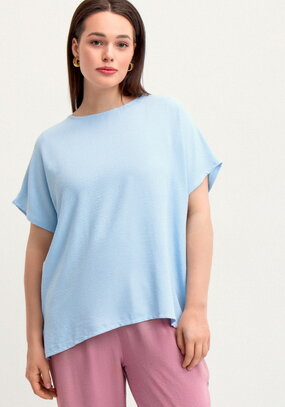 Блуза с круглой горловиной и разрезами