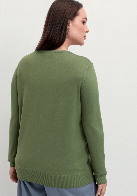 Джемпер с цветочной вышивкой и стразами шир.  580, рис. 12