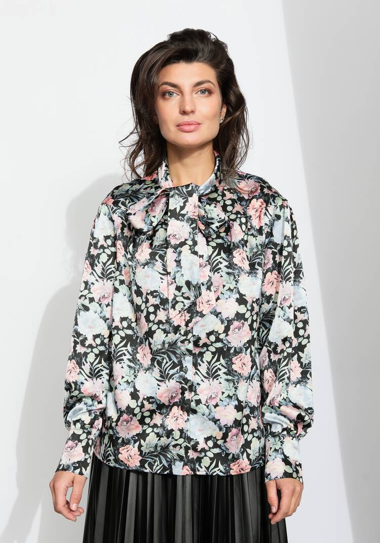 Блуза прямого силуэта с бантом шир.  750, рис. 24