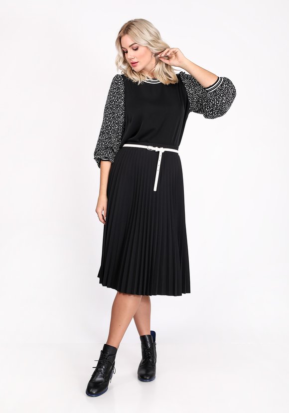 Блуза с контрастным свободным рукавом шир.  580, рис. 1