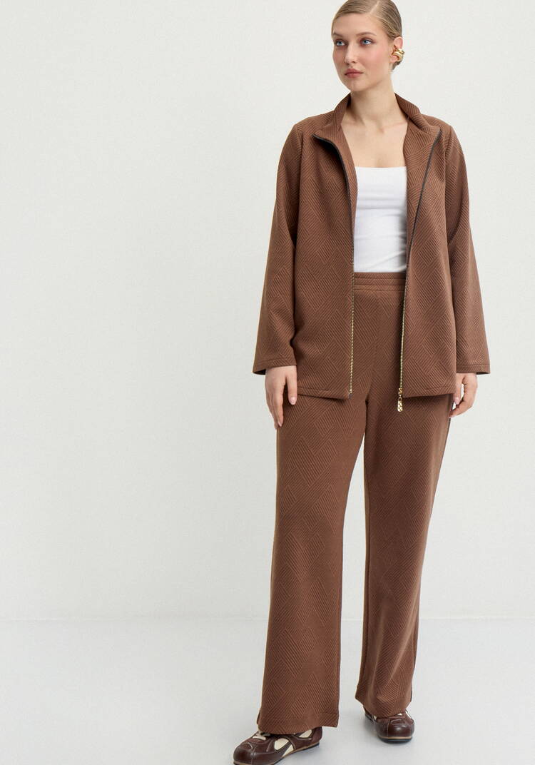 Кардиган на молнии с фактурным принтом шир.  750, рис. 8