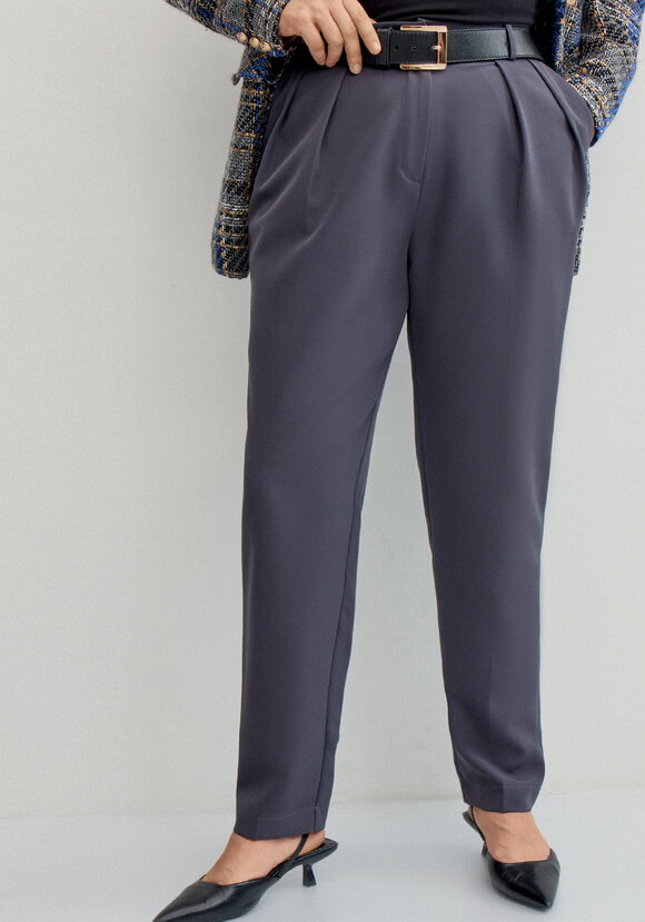 Брюки прямого кроя из костюмной ткани шир.  580, рис. 2