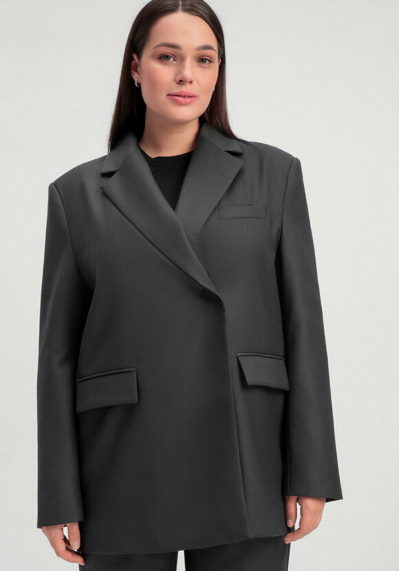 Пиджак с разрезом по спинке шир.  580, рис. 4