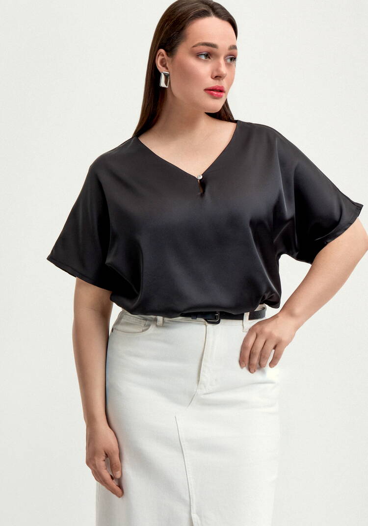 Блуза шелковая с V-образным вырезом шир.  750, рис. 24