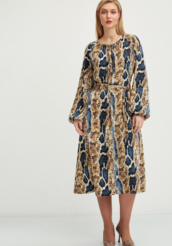 Платье с анималистичным принтом Дана шир.  580, рис. 4