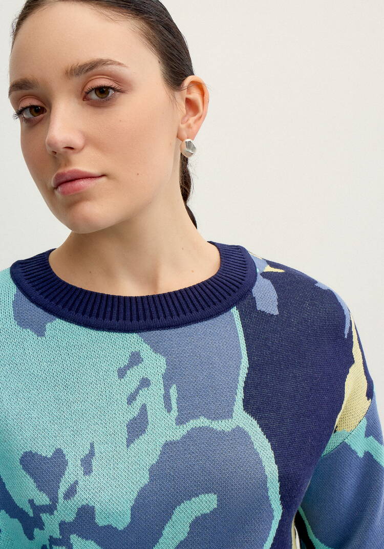 Джемпер с крупным цветочным орнаментом шир.  750, рис. 6