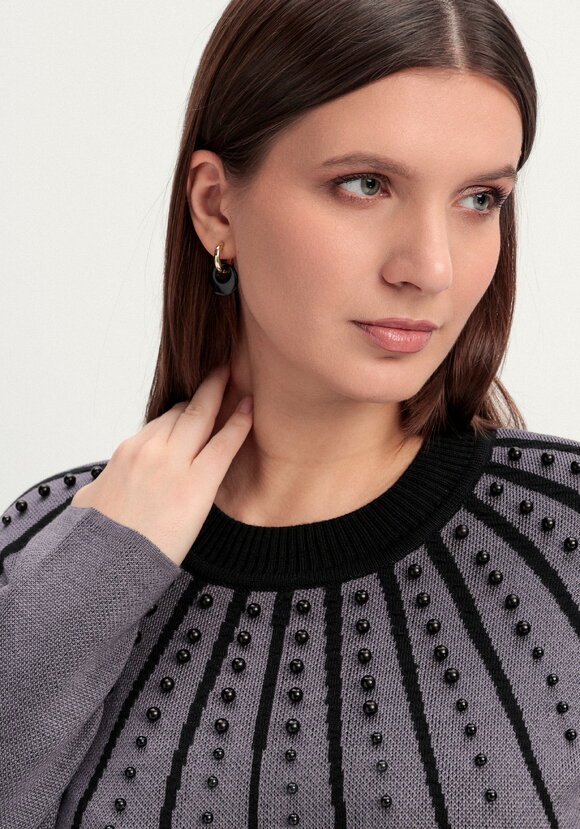 Платье с жемчужным узором на груди шир.  580, рис. 14