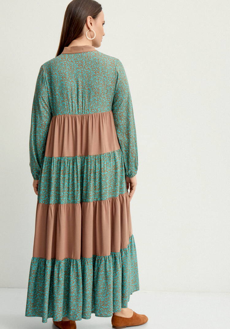 Платье с ярусами и V-образным вырезом шир.  750, рис. 26