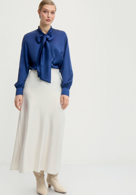 Блуза шелковая на пуговицах с бантом шир.  580, рис. 8