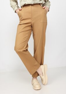 Брюки прямые с рельефами и отстрочками