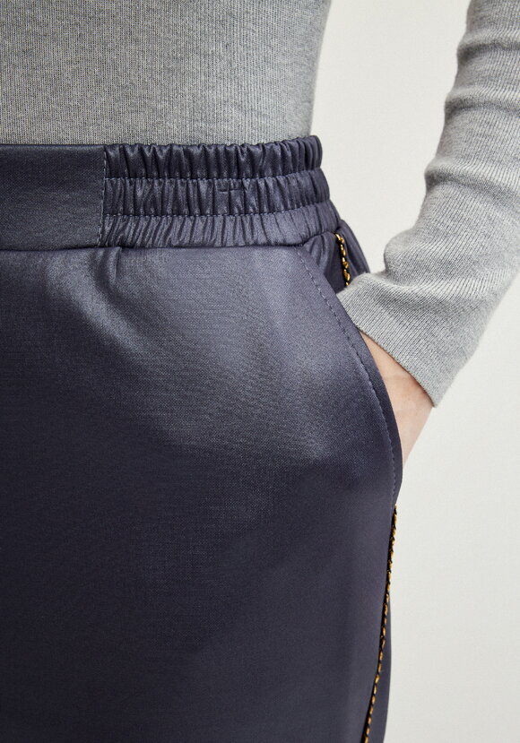 Брюки прямые с кантами по бокам шир.  580, рис. 12