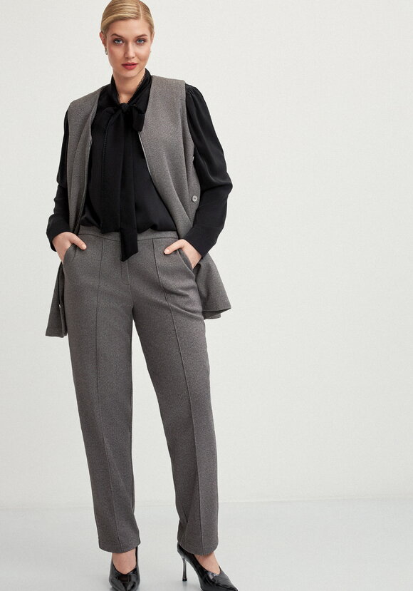 Брюки прямые трикотажныe шир.  580, рис. 1