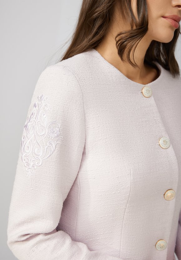 Жакет с вышивкой на рукаве шир.  580, рис. 6