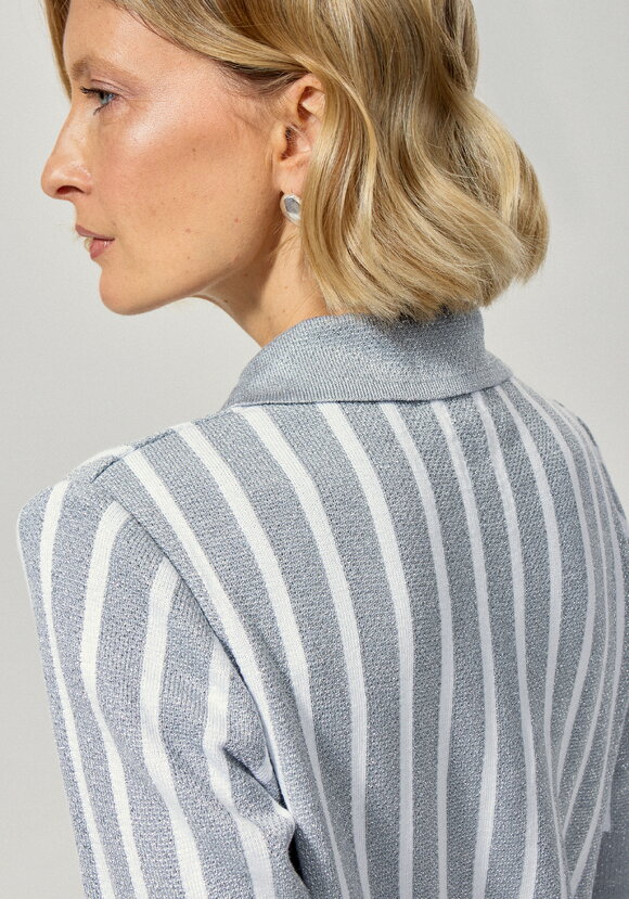 Футболка женская с застежкой-поло шир.  580, рис. 22