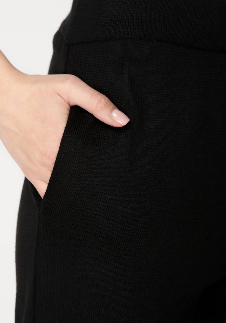 Брюки женские с манжетами по низу изделия шир.  750, рис. 4